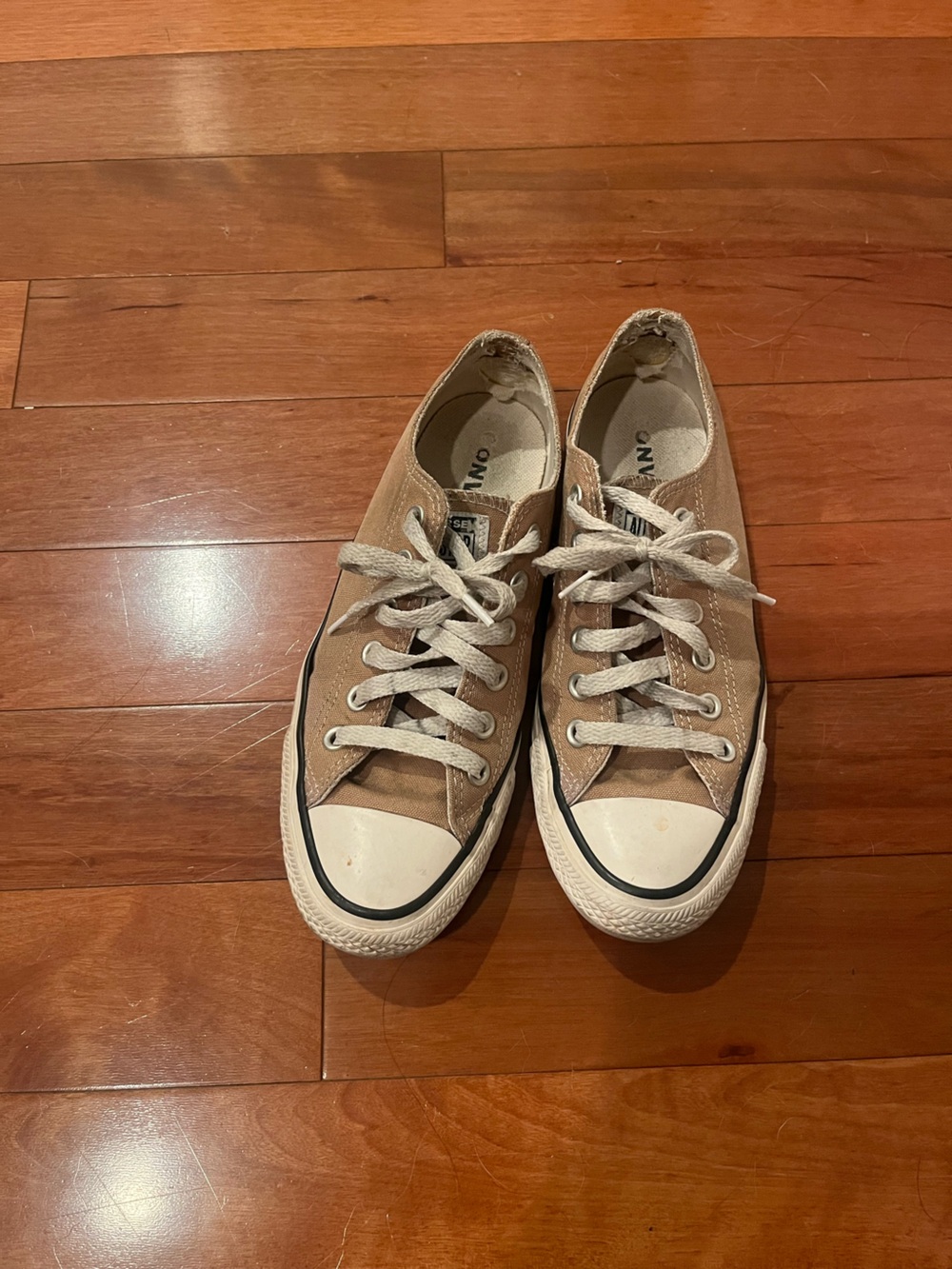 Converse Womens 8 Tan